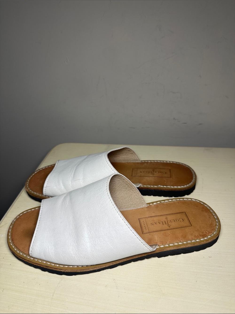 Cole Haan Resort Collection White Leather Slide Sandals with Tan Footbed